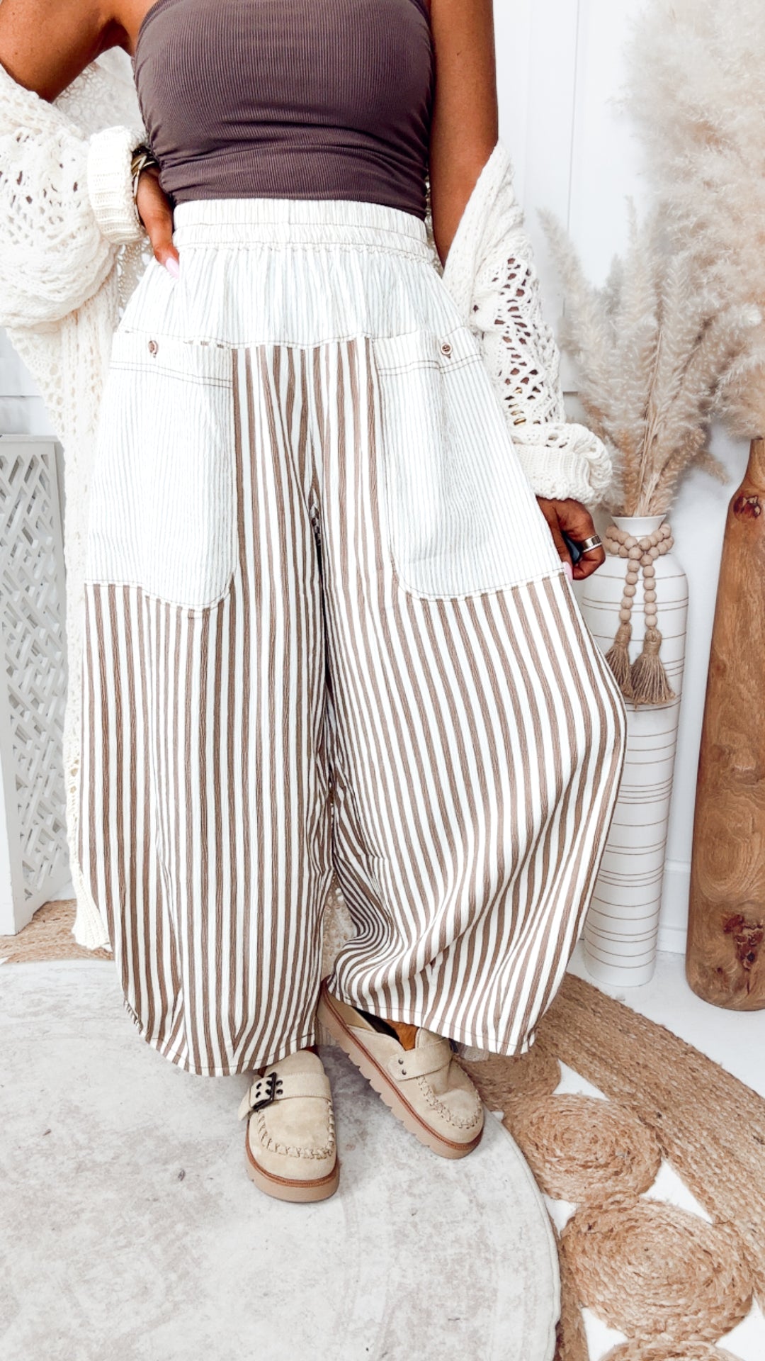 The Sable Balloon Pants-Mocha Mousse