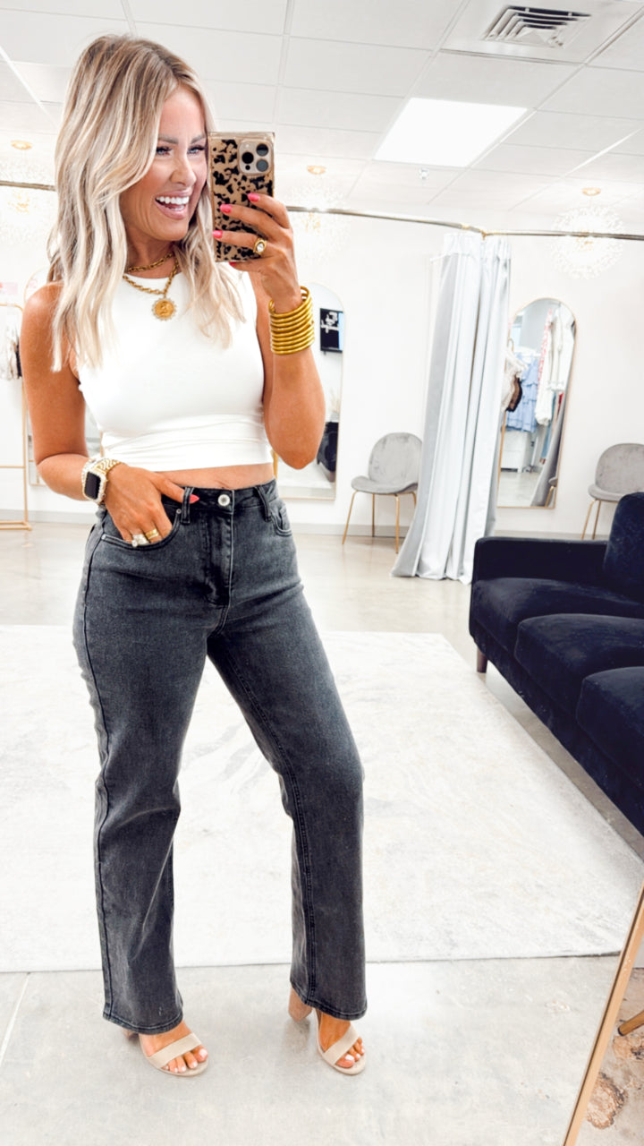The Ashford Straight Leg Jeans-Black