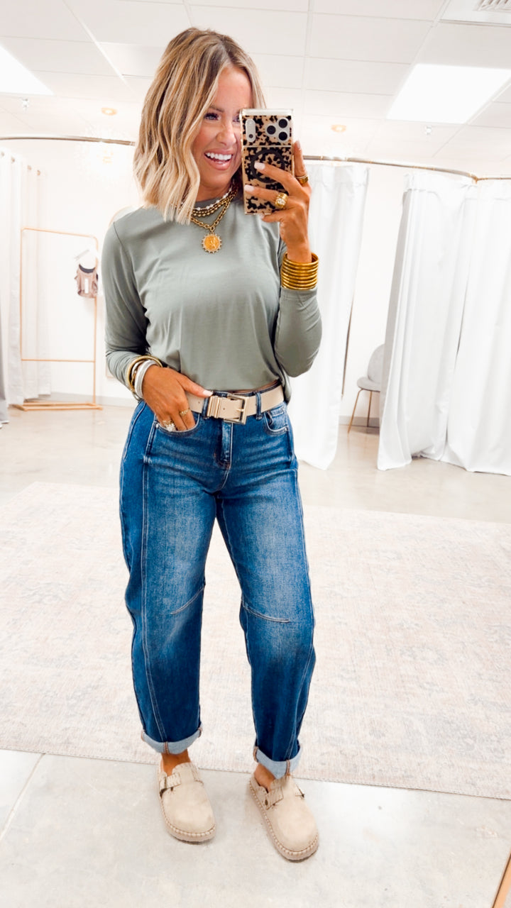 Vale Essential Long Sleeve Top-Green Pea