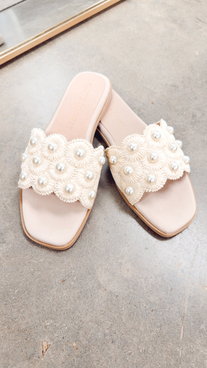 The Cathleen Sandal-Ivory