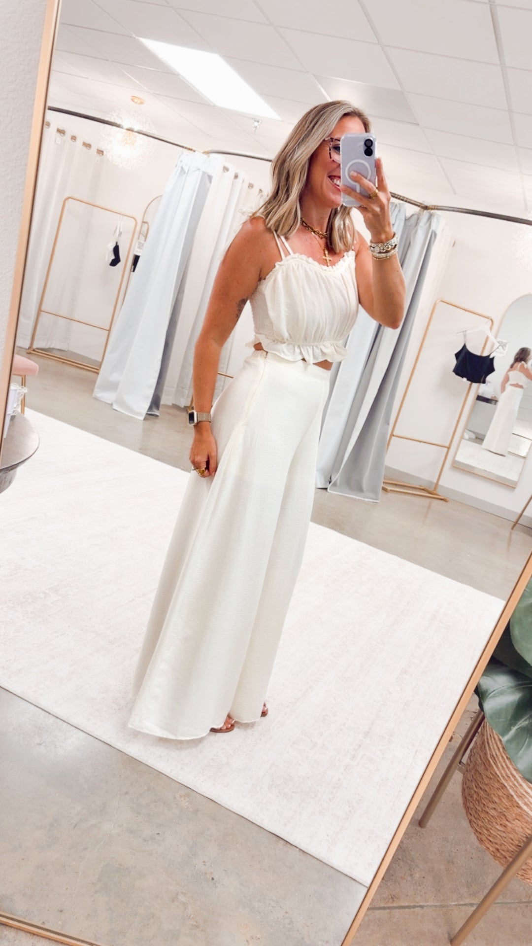 The Sandy Shores Set-Off White