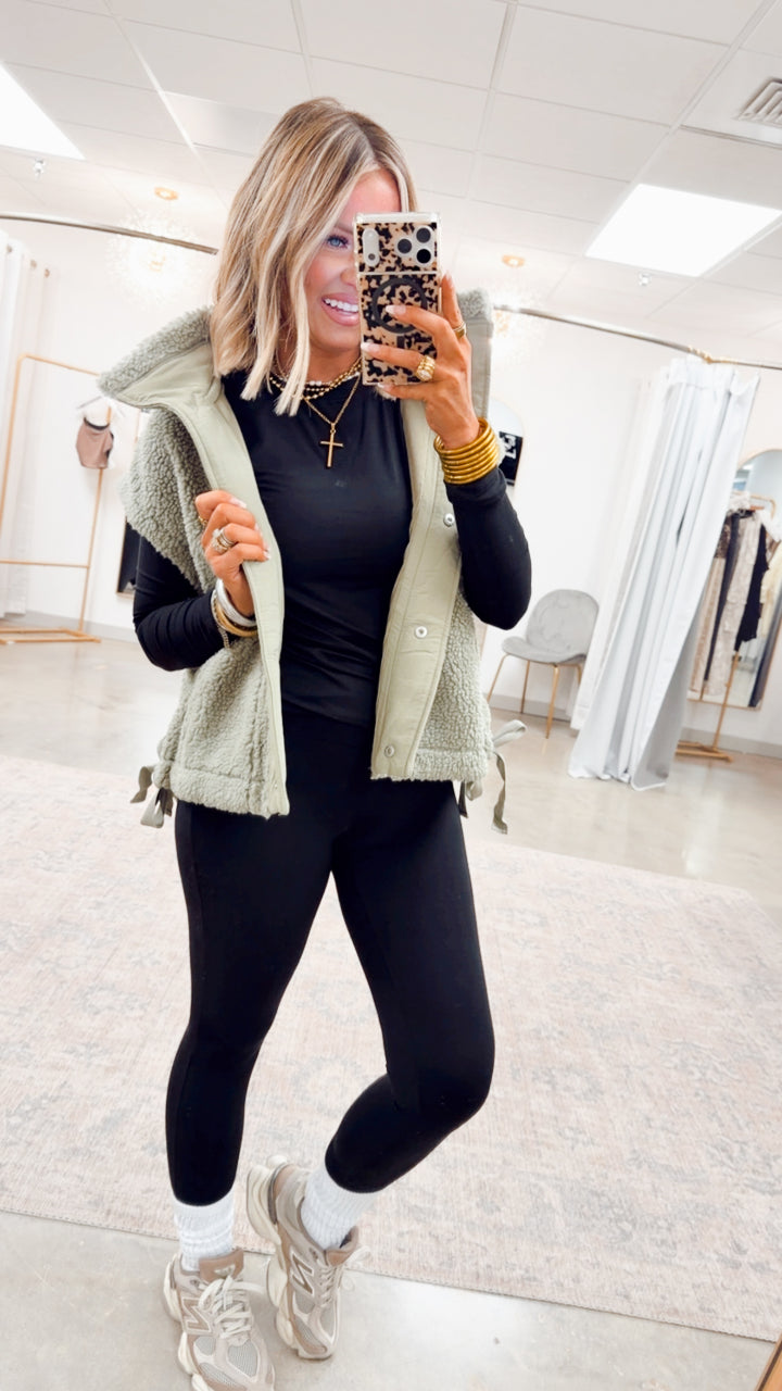 Chalet Sherpa Vest-Olive