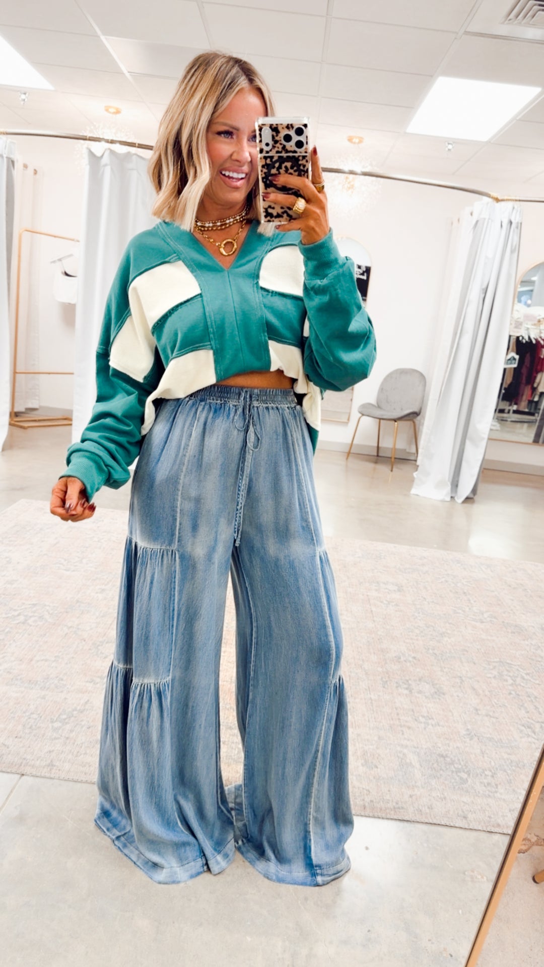 The Hollin Cropped Sweatshirt