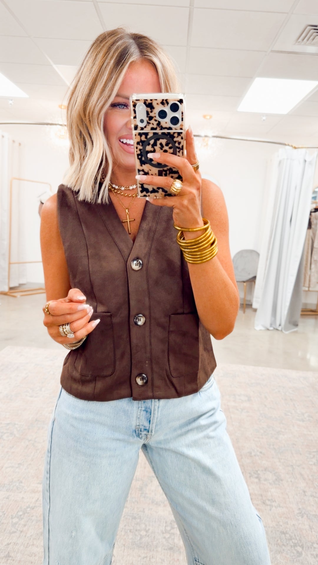 The Adley Suede Vest-Chestnut