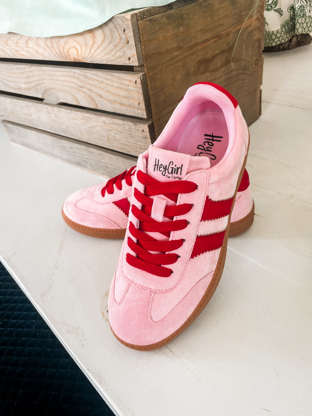 Corkys Heads Up Pink Red Combo