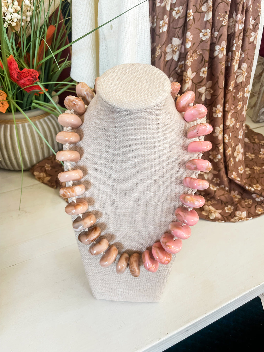 The Delray Chunky Beaded Necklace-Pink/Tan