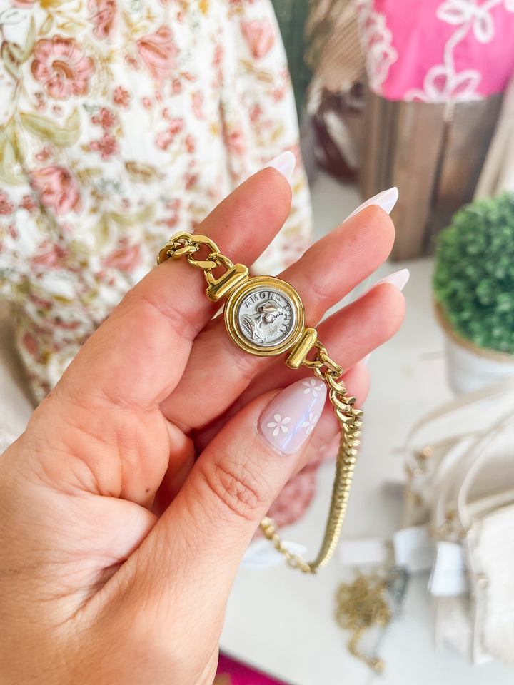 The Bella Necklace