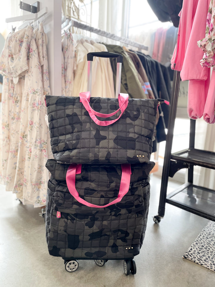 Day Dreamer Quilted Tote Bag-Camo
