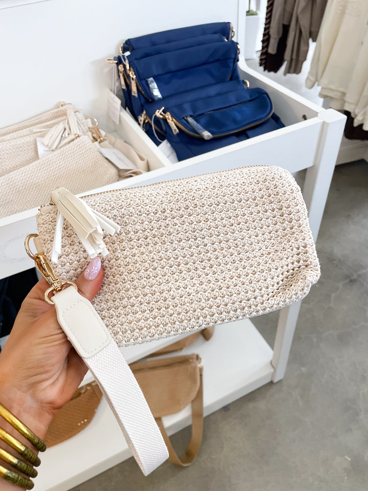 Rome Raffia Clutch Card Wallet Wristlet-Cream