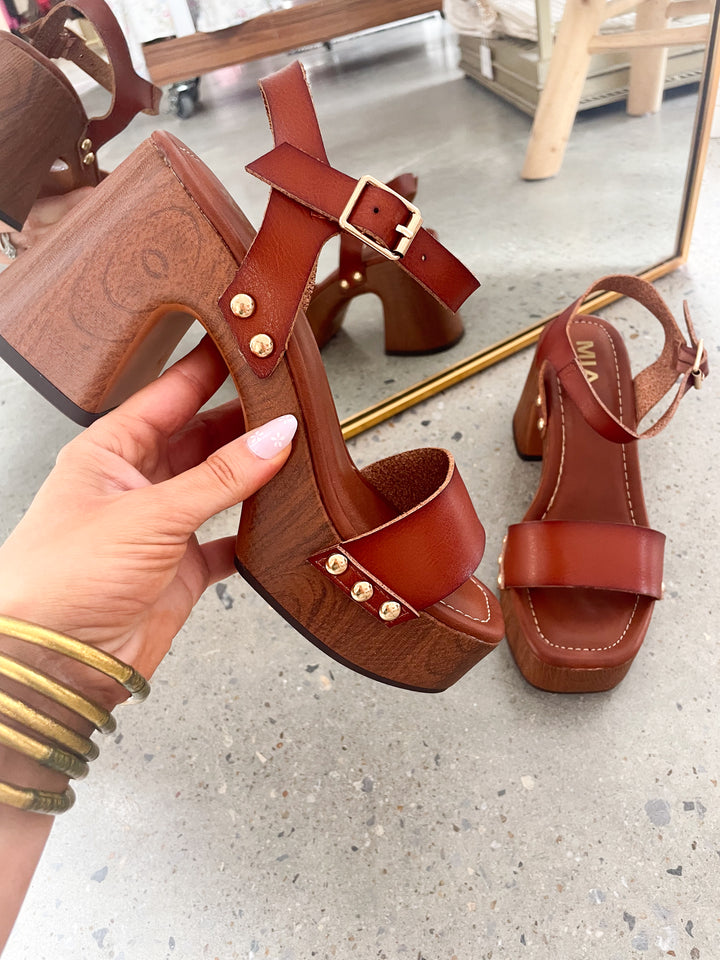 Mia Electrah Platform Sandal-Cognac