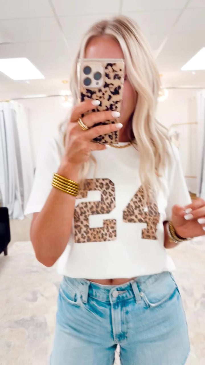 Wild Card 24 Tee