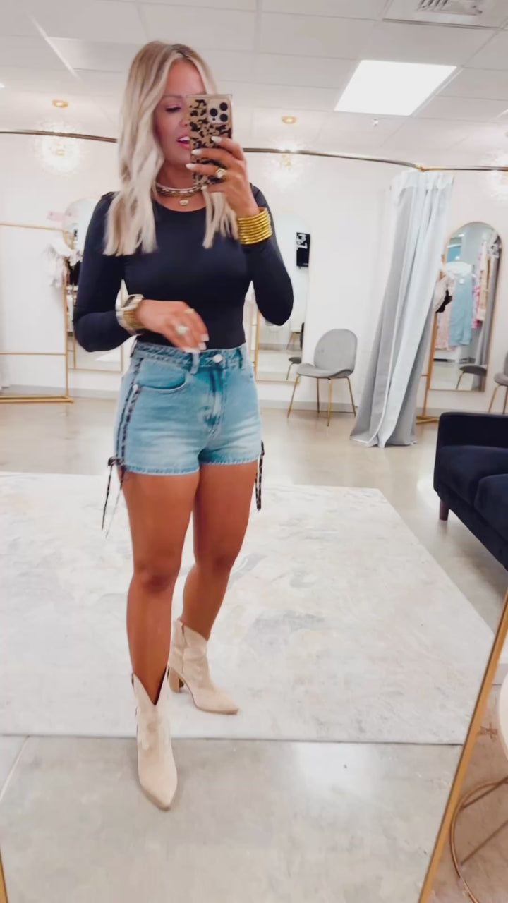 Wild Bow Shorts
