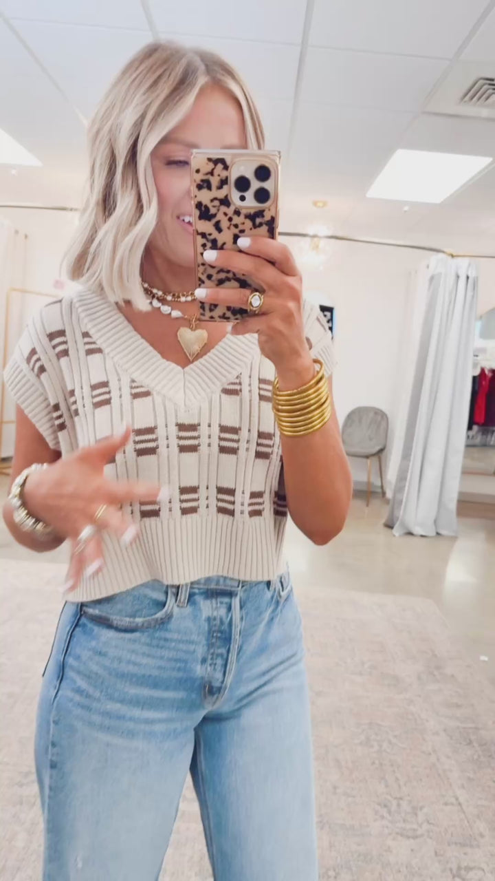 Oxford Cropped Knit Vest-Oatmeal/Cocoa