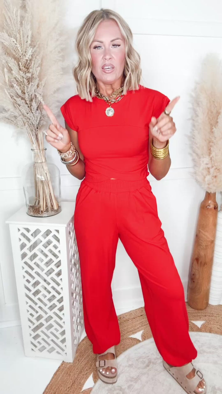 The Modern Ease Jogger Set-Red