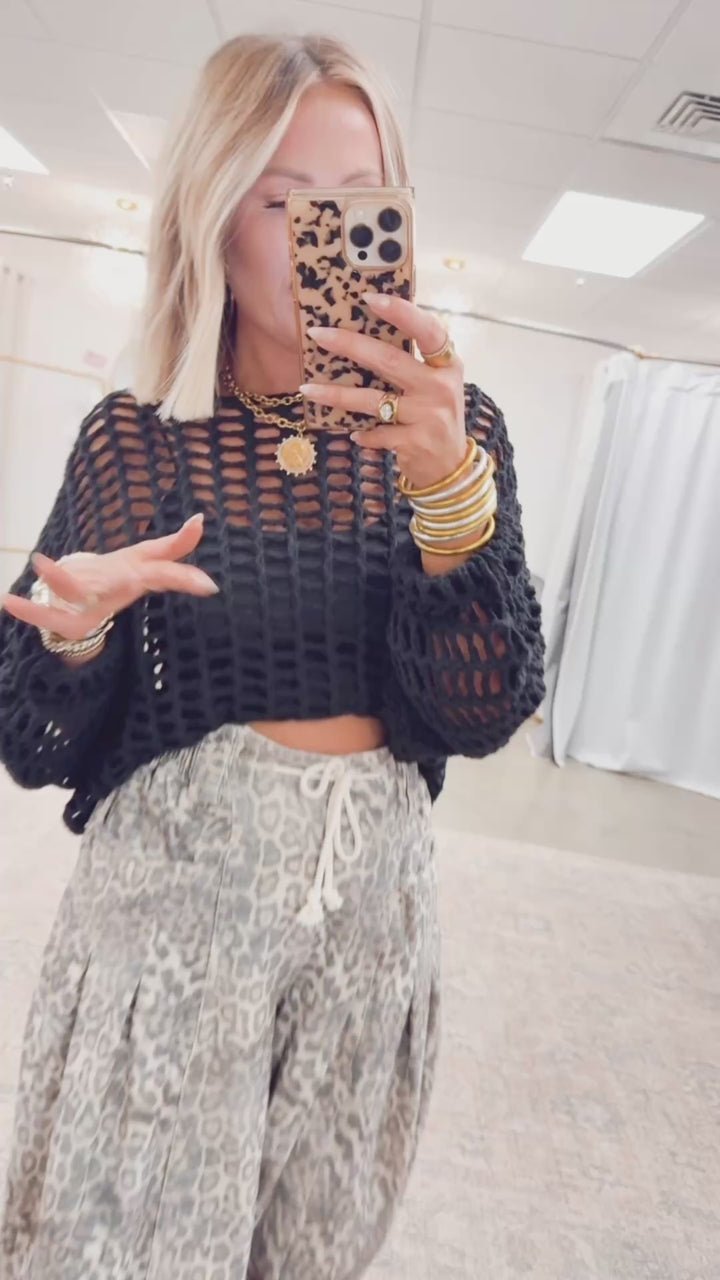 Chunky Crochet Sweater-Black