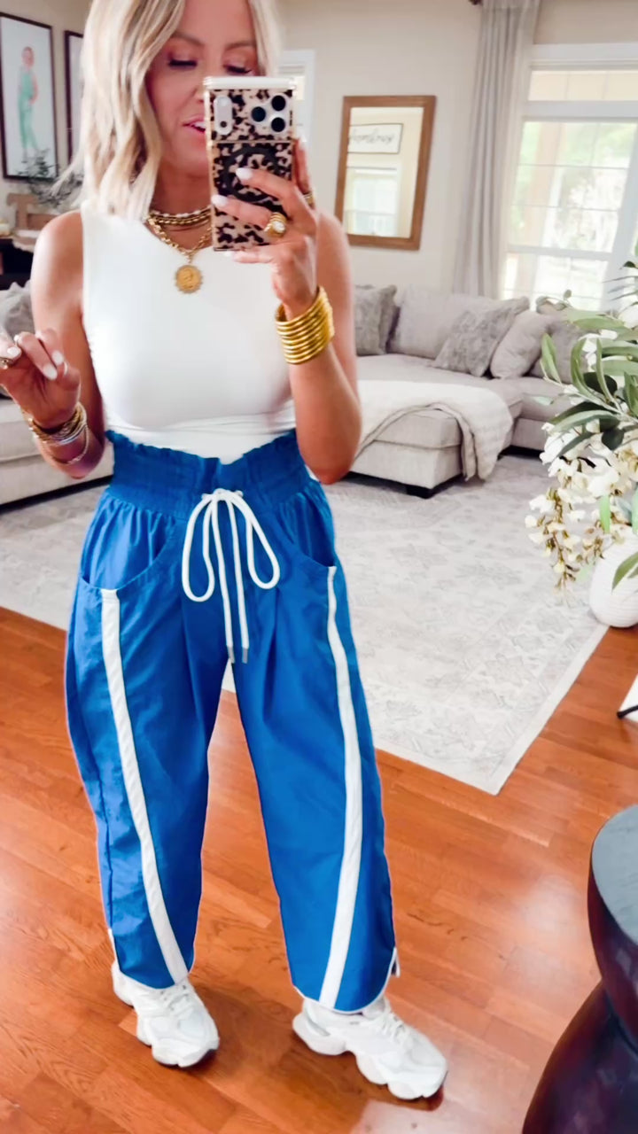 The Easy Pace Windbreaker Pants-Blue/White