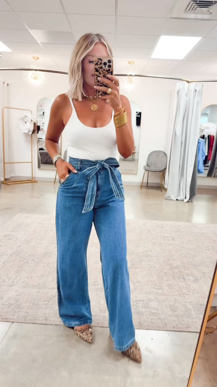 Remi Scoop Neck Bodysuit-Cream