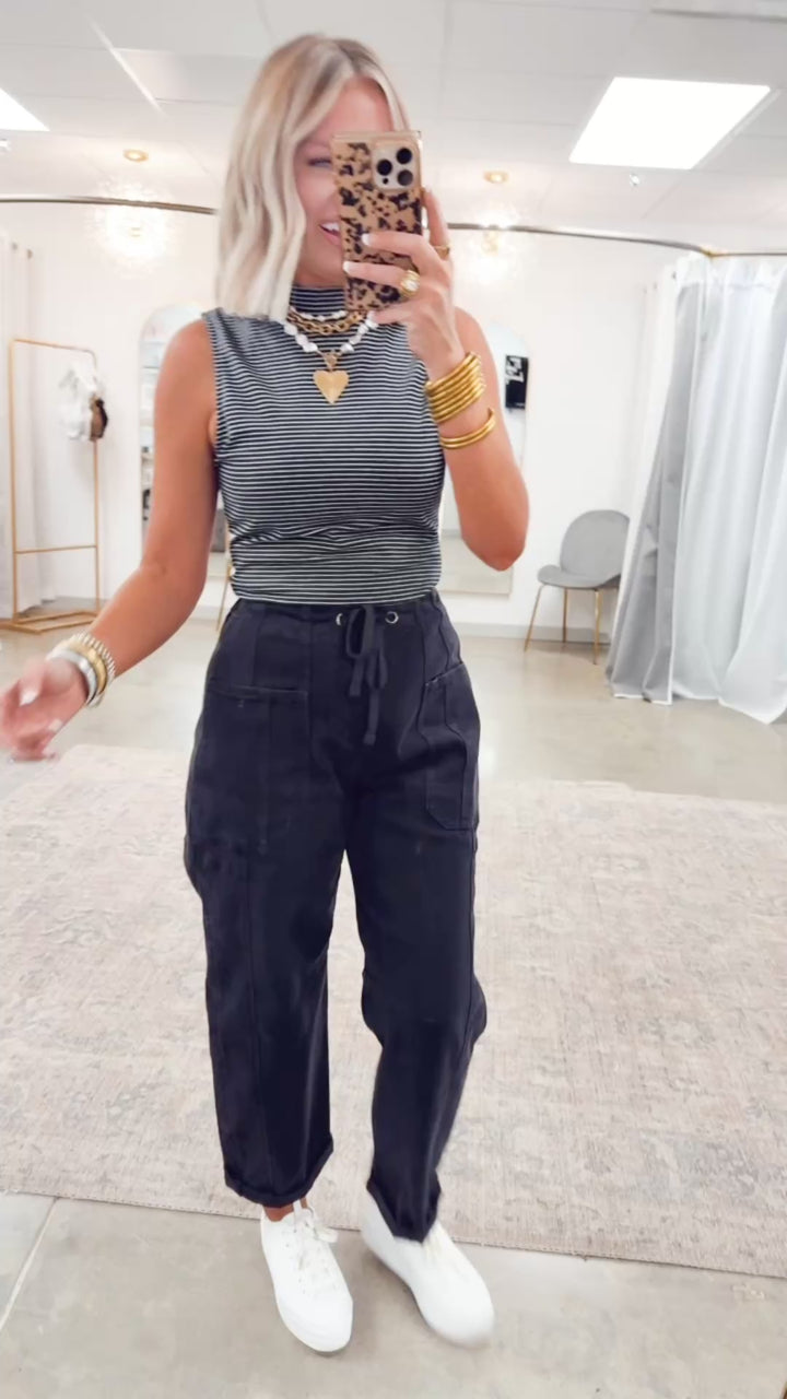 Mock Neck Sleeveless Top-Black/White