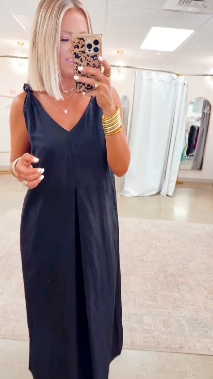 Effortless Knot-Strap Midi Dress