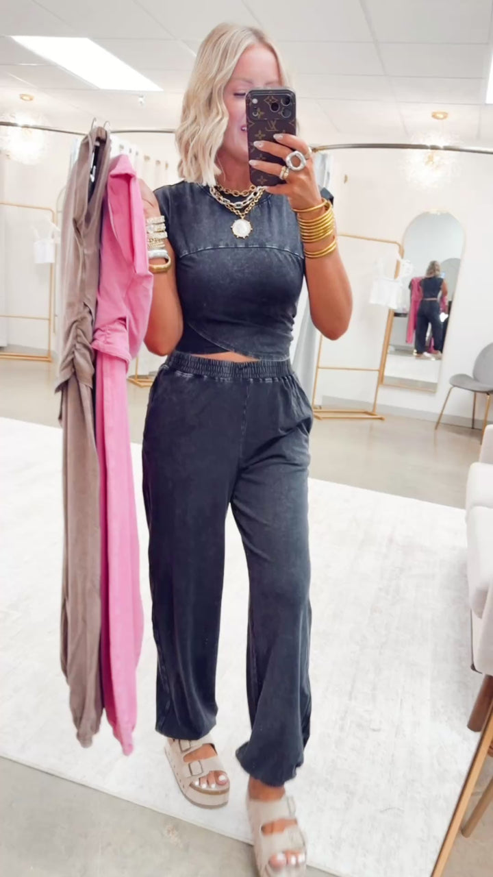 The Phoebe Crop Top & Jogger Set-Black